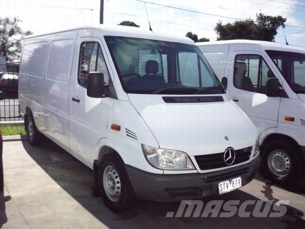 Mercedes-Benz Sprinter 313CDI SWB 廂式貨物運輸車