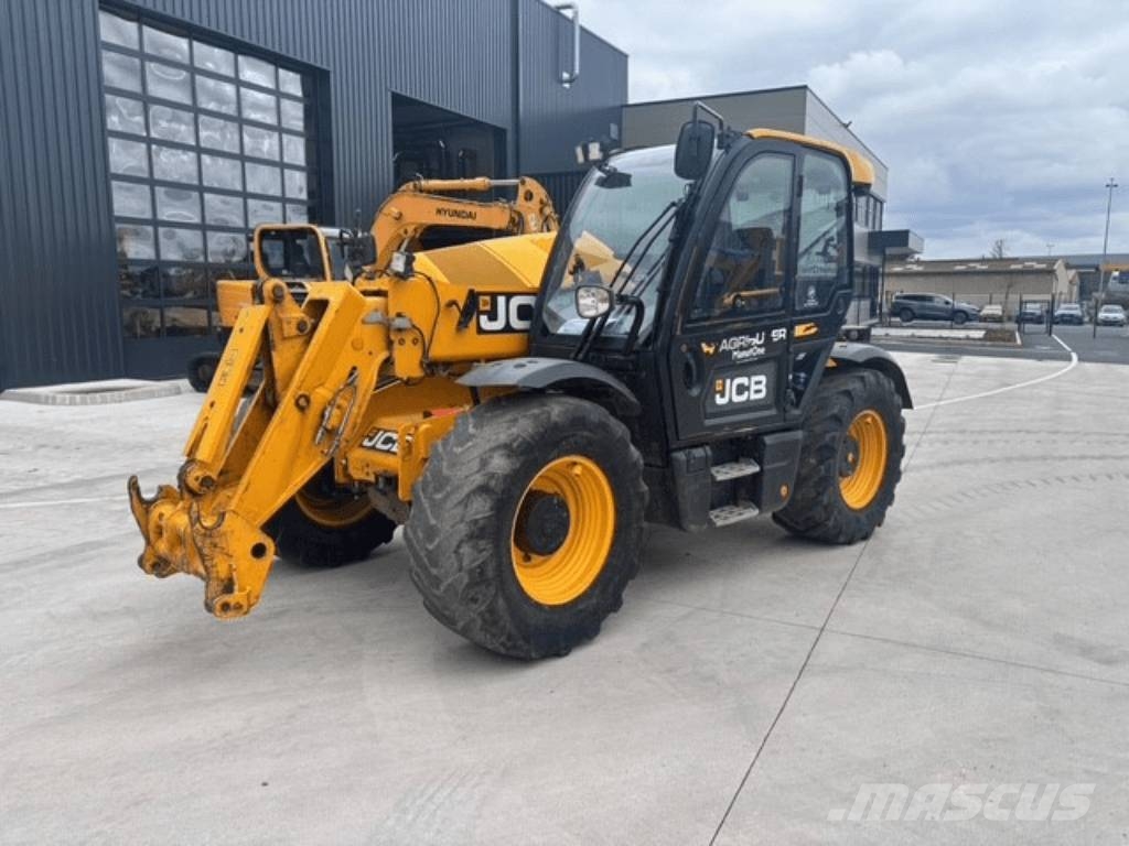 JCB 538-70 Tarimsal teleskopik yükleyiciler