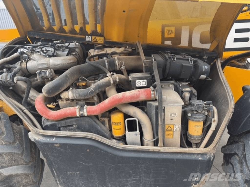 JCB 538-70 Tarimsal teleskopik yükleyiciler