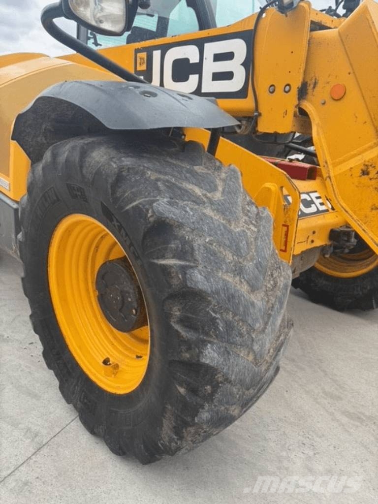 JCB 538-70 Tarimsal teleskopik yükleyiciler