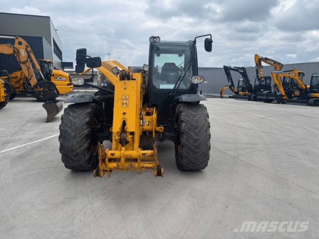 JCB 538-70 Tarimsal teleskopik yükleyiciler