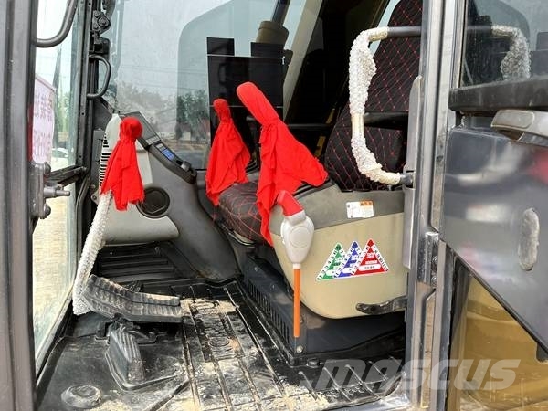 Komatsu PC 70 Εκσκαφείς με ερπύστριες