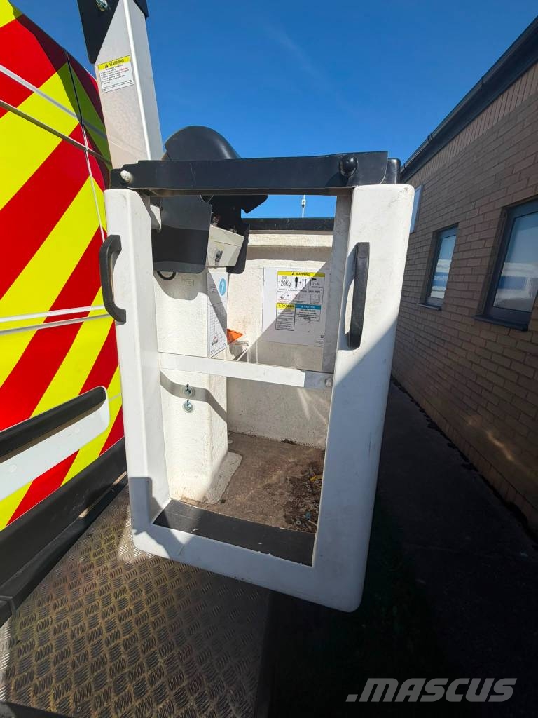 Renault Master 2.3 DCI with KLUBB KL32 12.5m Boom Auto korvtõstukid