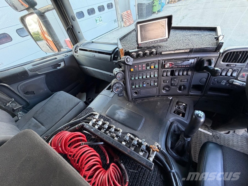 Scania 340 Veegwagens