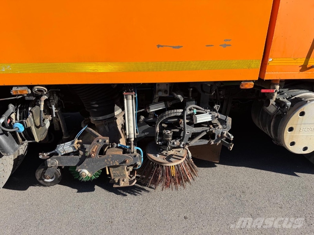 Scania 340 Veegwagens