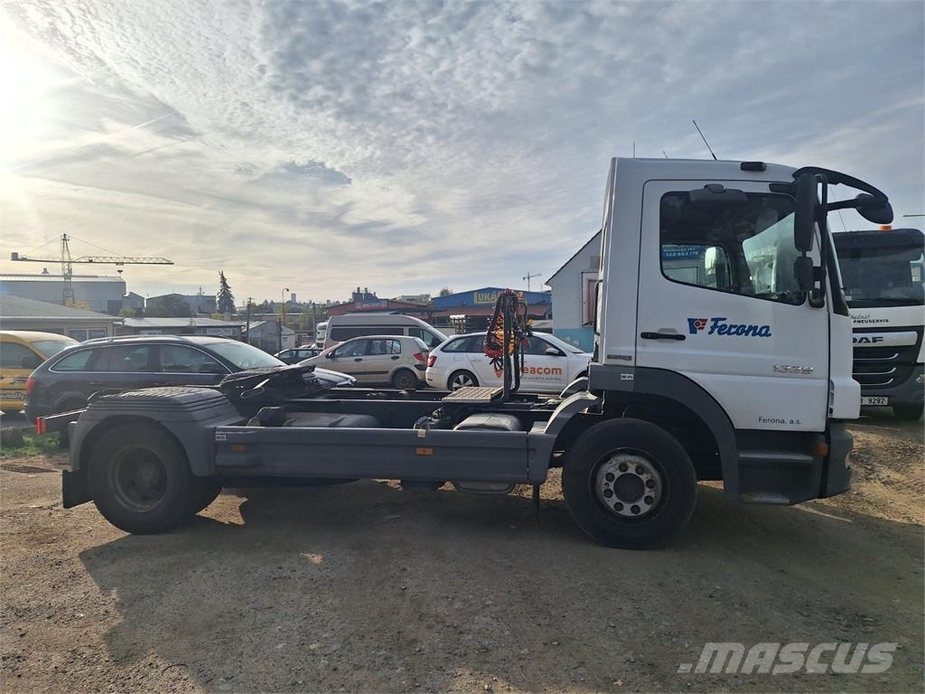 Mercedes-Benz ATEGO 1329 LS وحدات الجر