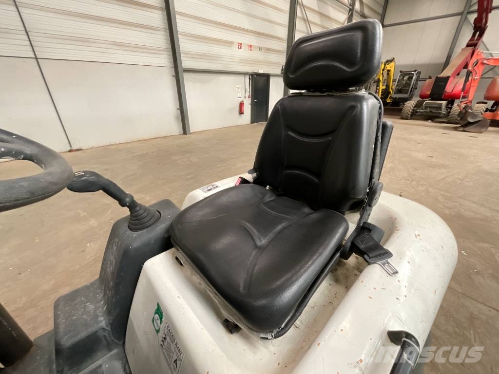 Ausa D 100 Mini Dumpers