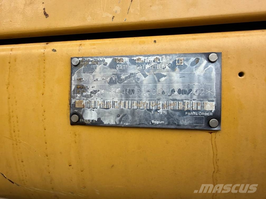 CAT M 325 C MH Waste / industry handlers