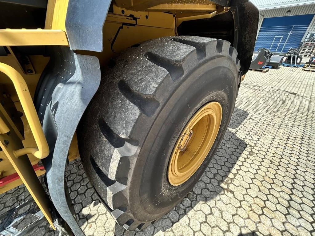 CAT 938M Cargadoras sobre ruedas