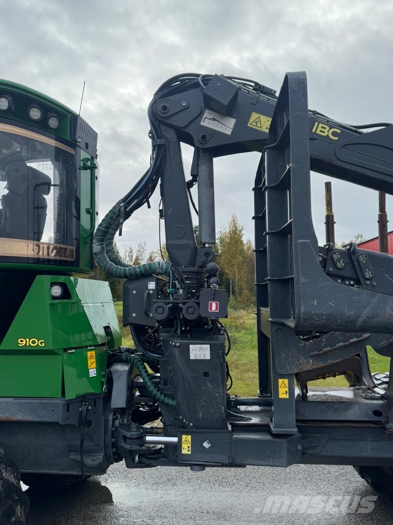 John Deere 910 G شاحنات