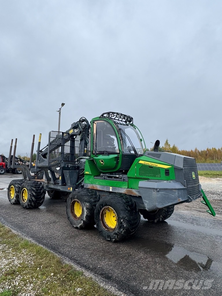 John Deere 910 G شاحنات