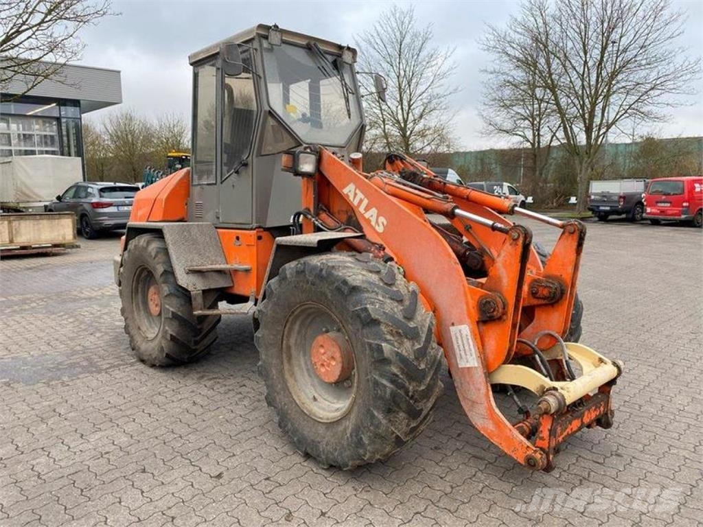Atlas 86E RADLADER MIT ANBAUGERÄTEN 轮式装载机