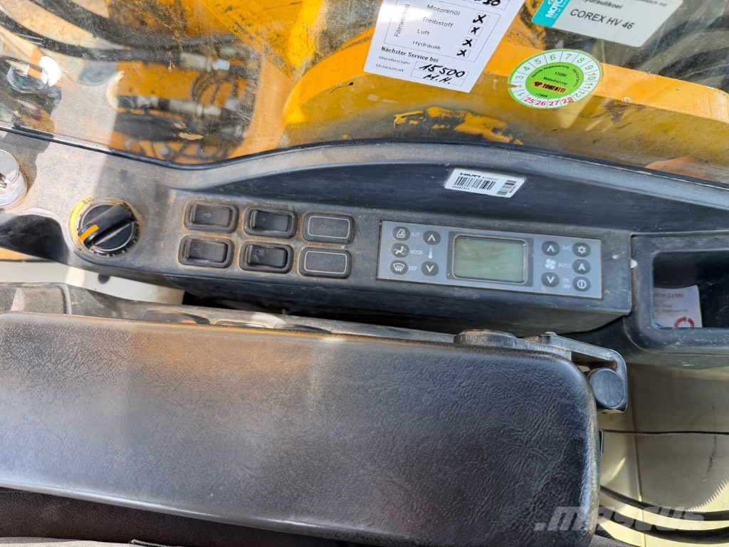 New Holland E 305 C Гусеничні екскаватори