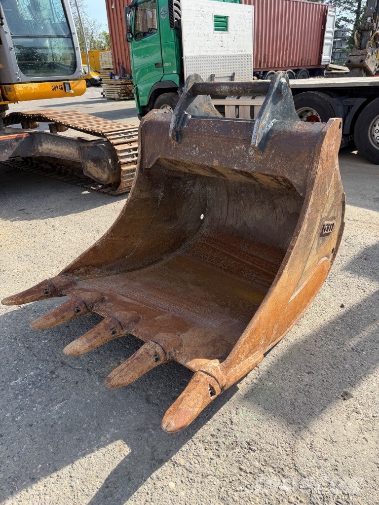 New Holland E 305 C Гусеничні екскаватори