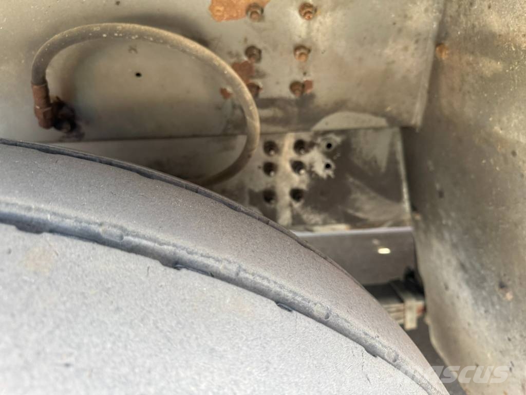 Terberg RT283 終端式曳引機