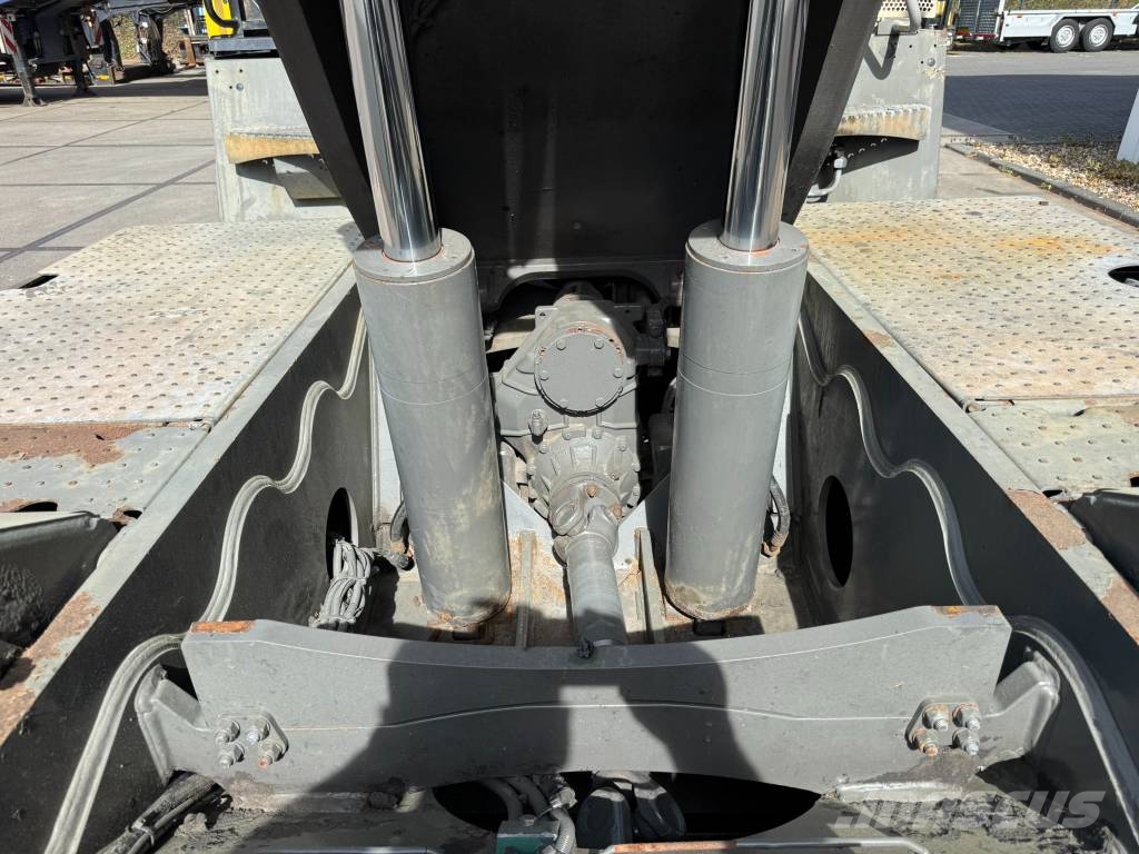 Terberg RT283 終端式曳引機