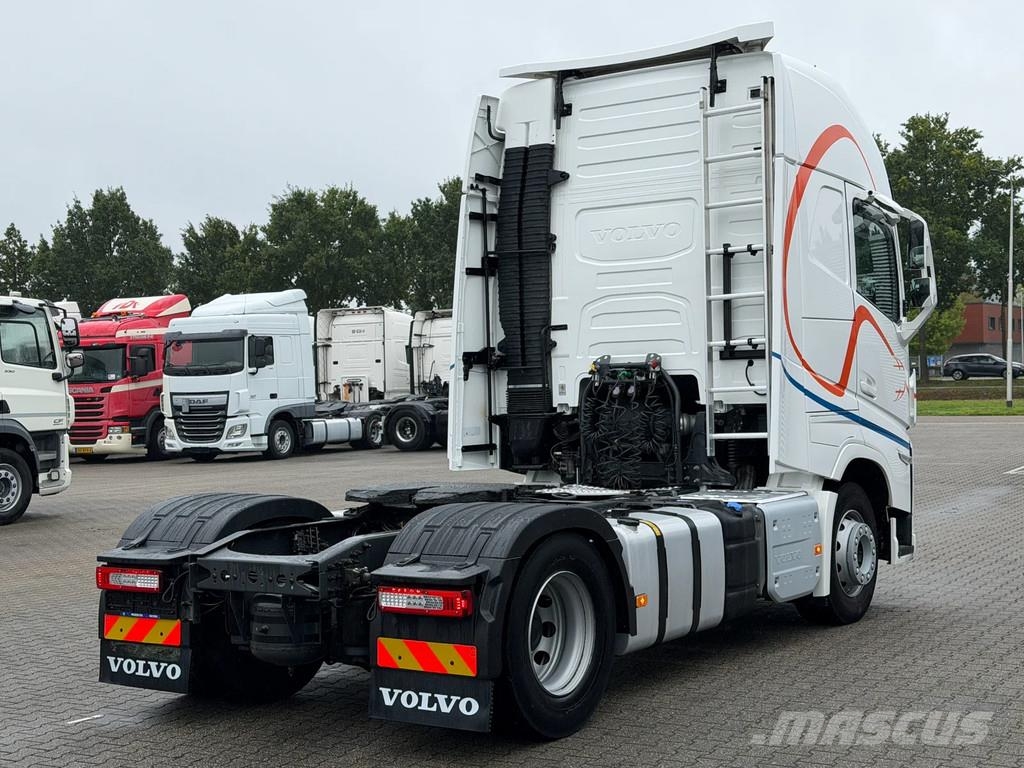 Volvo FH 460 Globetrotter XL *VIN = NB* 2 Tank Tegljači