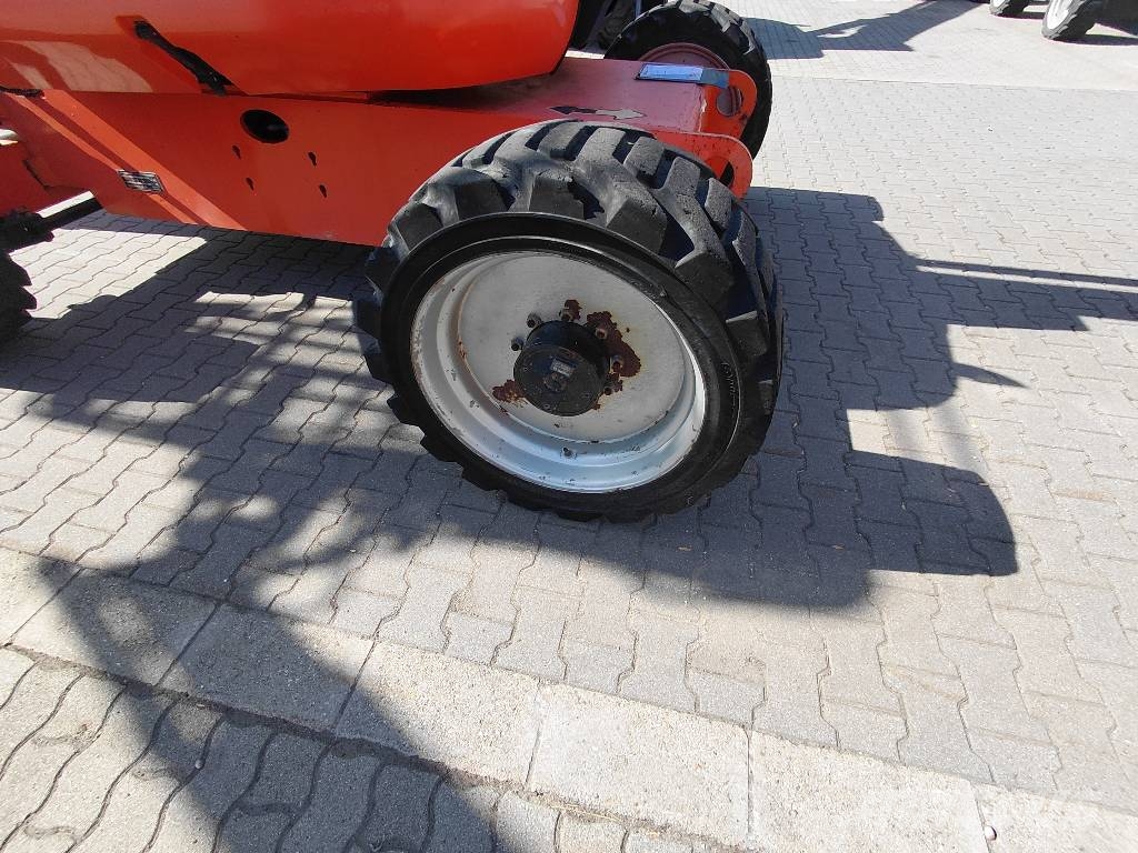JLG 600 AJ Alkūniniai keltuvai