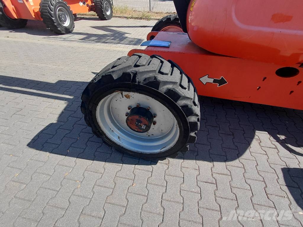 JLG 600 AJ Alkūniniai keltuvai