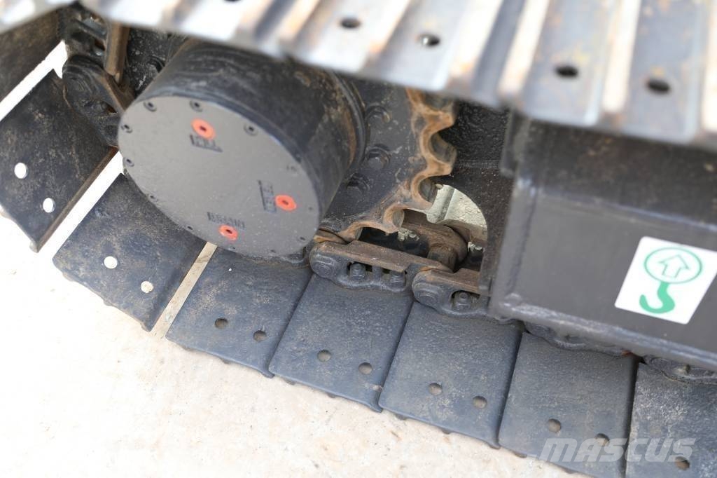 Komatsu PC 78 US-6 حفارات وسط 7 طن - 12 طن