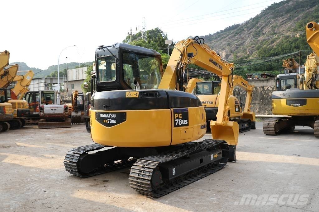 Komatsu PC 78 US-6 حفارات وسط 7 طن - 12 طن