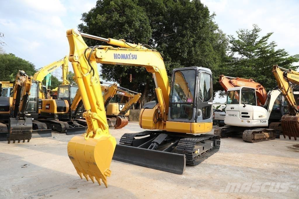 Komatsu PC 78 US-6 حفارات وسط 7 طن - 12 طن