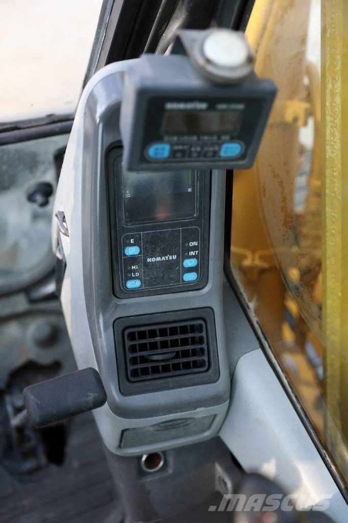 Komatsu PC 78 US-6 حفارات وسط 7 طن - 12 طن