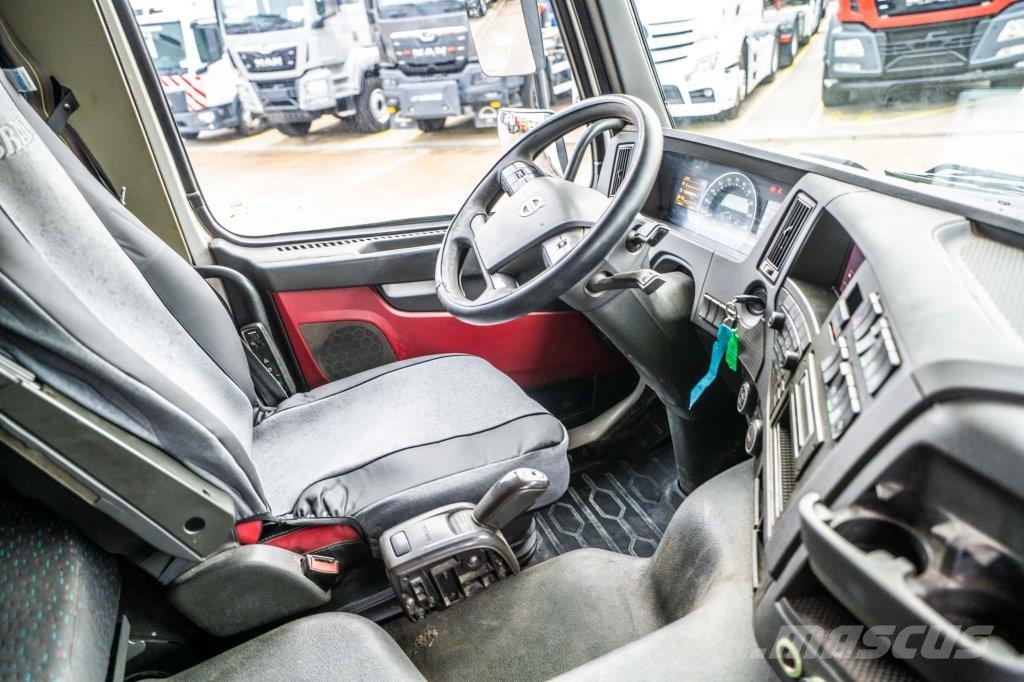 Volvo FMX 460 GLOB + HYDR Cabezas tractoras