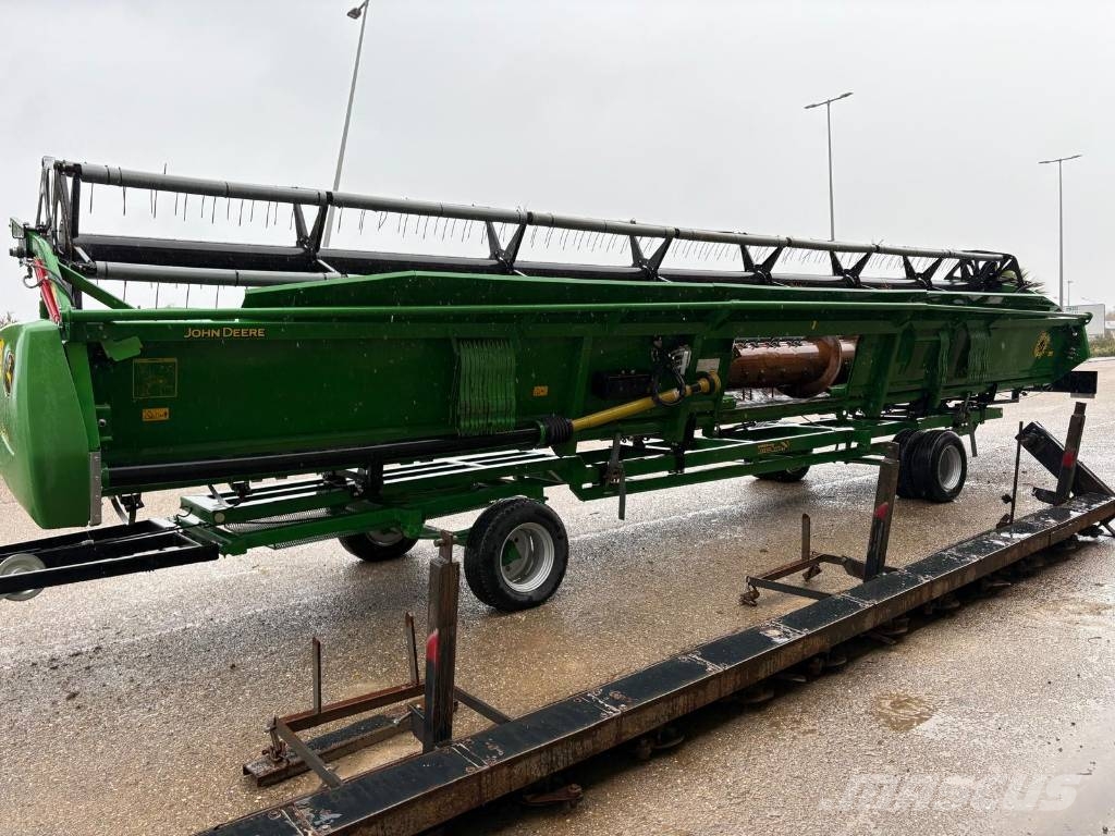 John Deere 635 R رؤوس الحصادات الدراسات