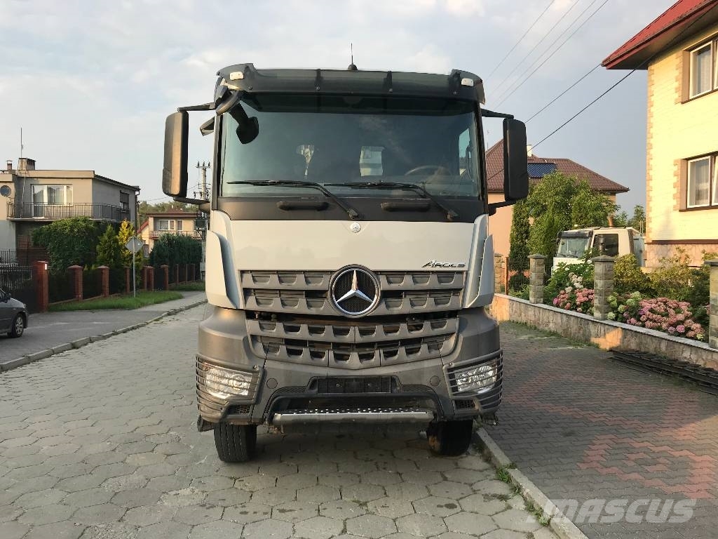 Mercedes-Benz AROCS 3345 MP4 6X6 KIPPER MEILLER شاحنات قلابة