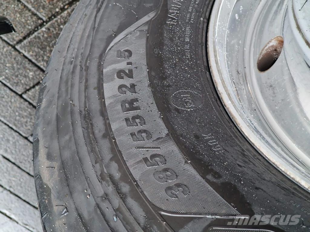 DAF XF 440 SuperSpaceCab 6x2*4 - Cuppers 1-2-3 deck Li Camiones de ganado