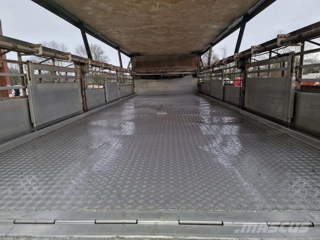 DAF XF 440 SuperSpaceCab 6x2*4 - Cuppers 1-2-3 deck Li Camiones de ganado
