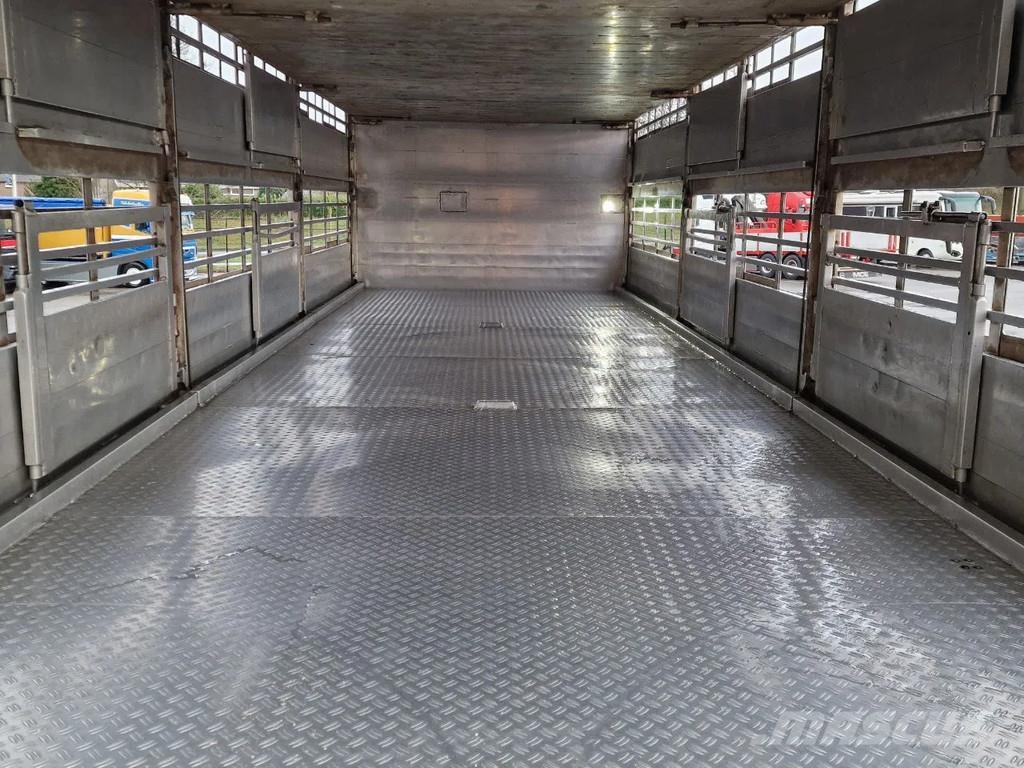 DAF XF 440 SuperSpaceCab 6x2*4 - Cuppers 1-2-3 deck Li Camiones de ganado