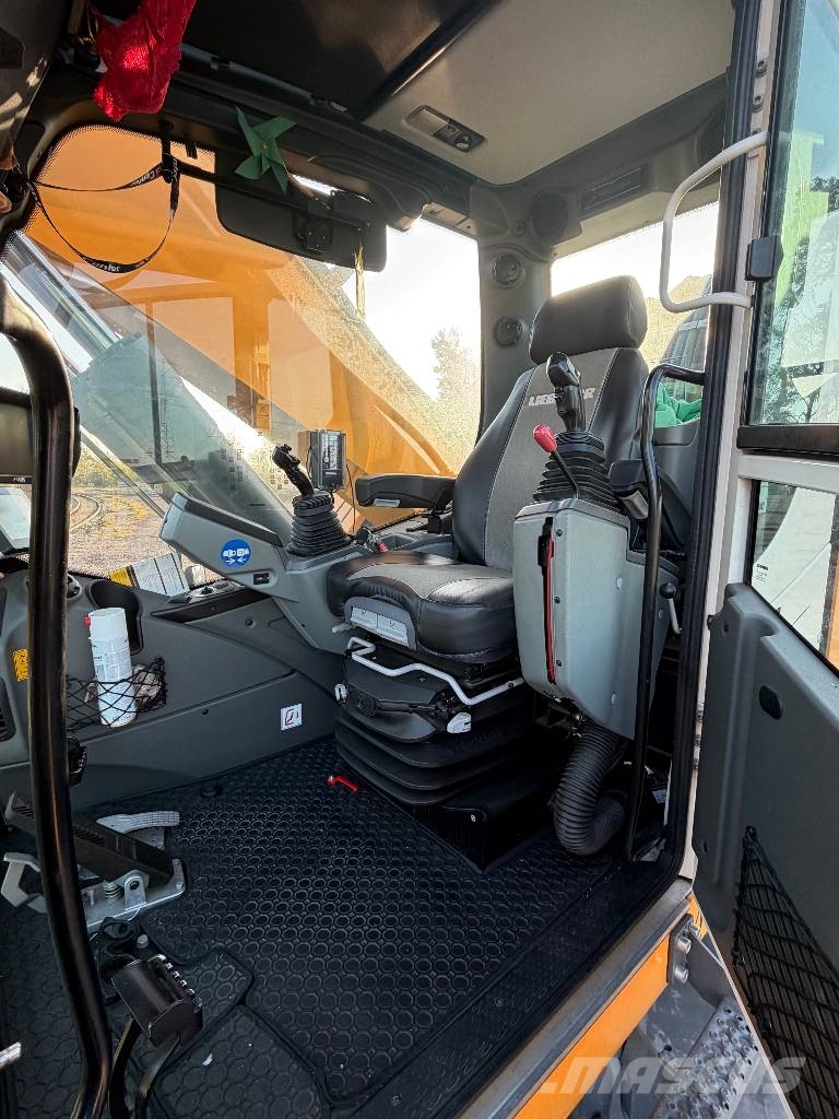Liebherr LH 26 M Bagri za prekladanje primarnih/sekundarnih surovin