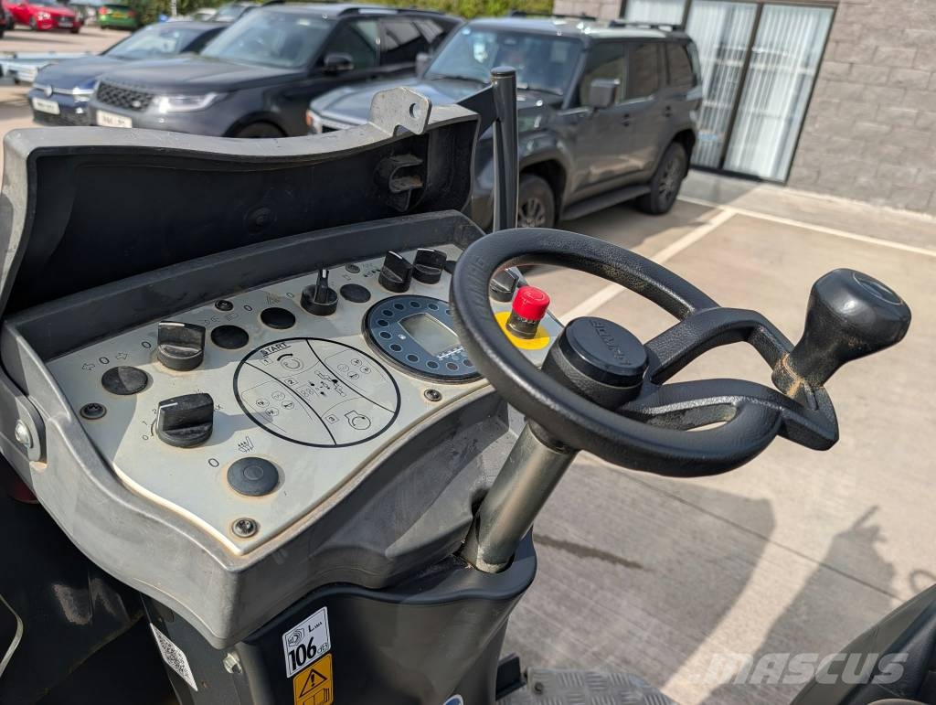 Bomag BW 120 AD-5 Rodillos de doble tambor