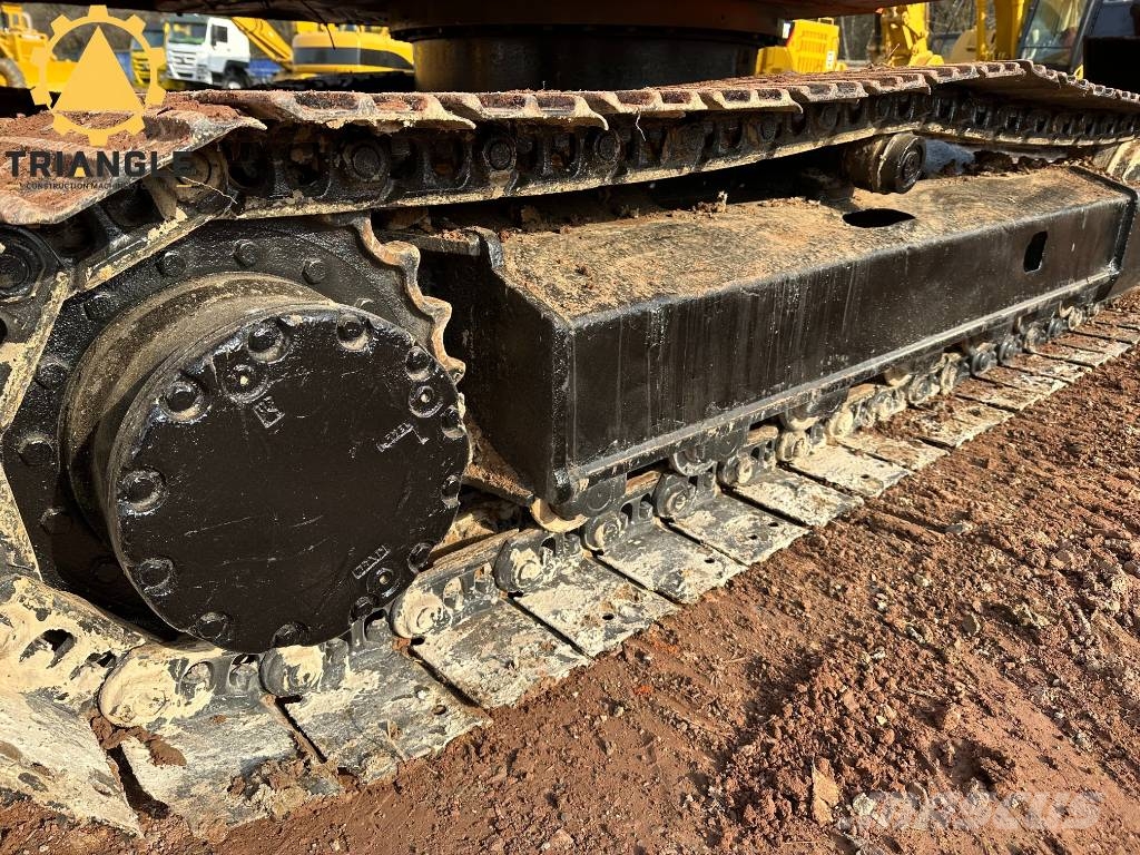 Hitachi EX 120 Гусеничні екскаватори