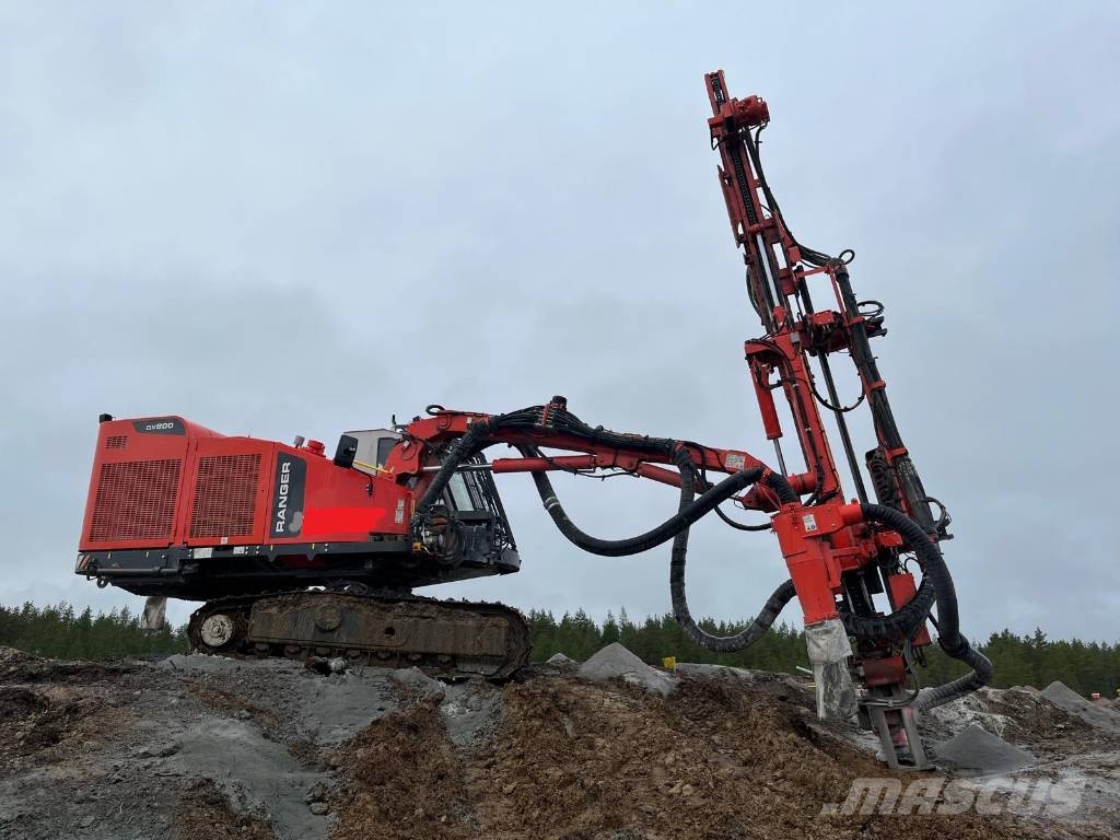 Sandvik Ranger DX 800 T5 Буровые вышки
