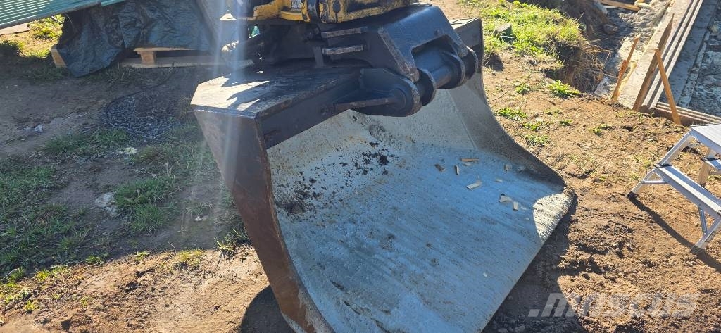 Kobelco SK 140 SRLC-5 Bageri guseničari