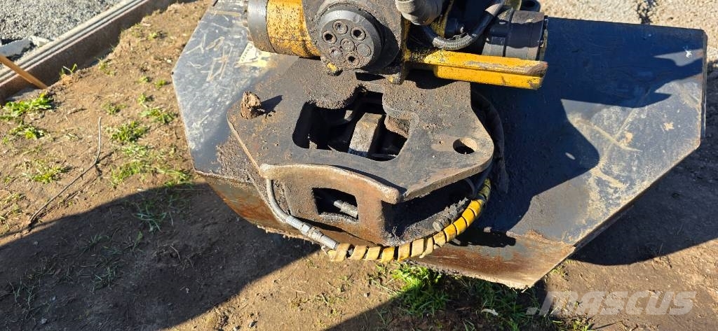 Kobelco SK 140 SRLC-5 Bageri guseničari