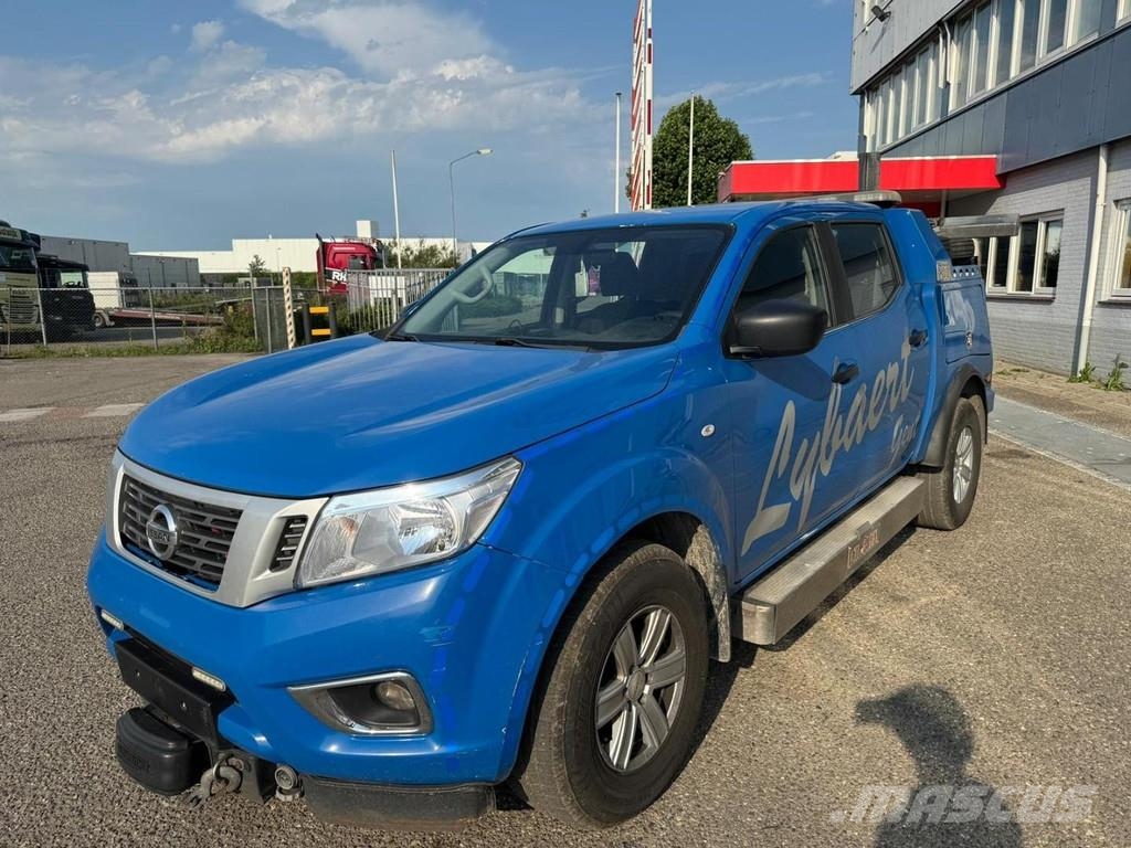 Nissan Navara 4x4 tow truck 1.000 kg + 2x winch + remote Recovery vehicles