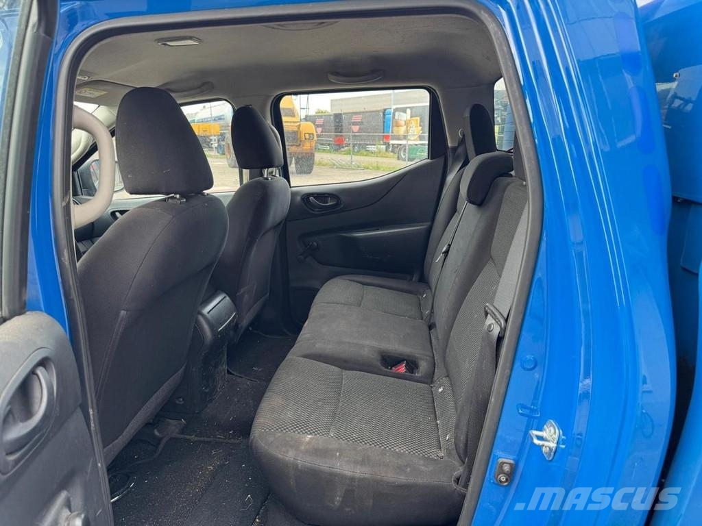Nissan Navara 4x4 tow truck 1.000 kg + 2x winch + remote Recovery vehicles