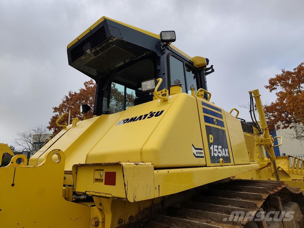 Komatsu D155 AX-8 . Buldožerji goseničarji