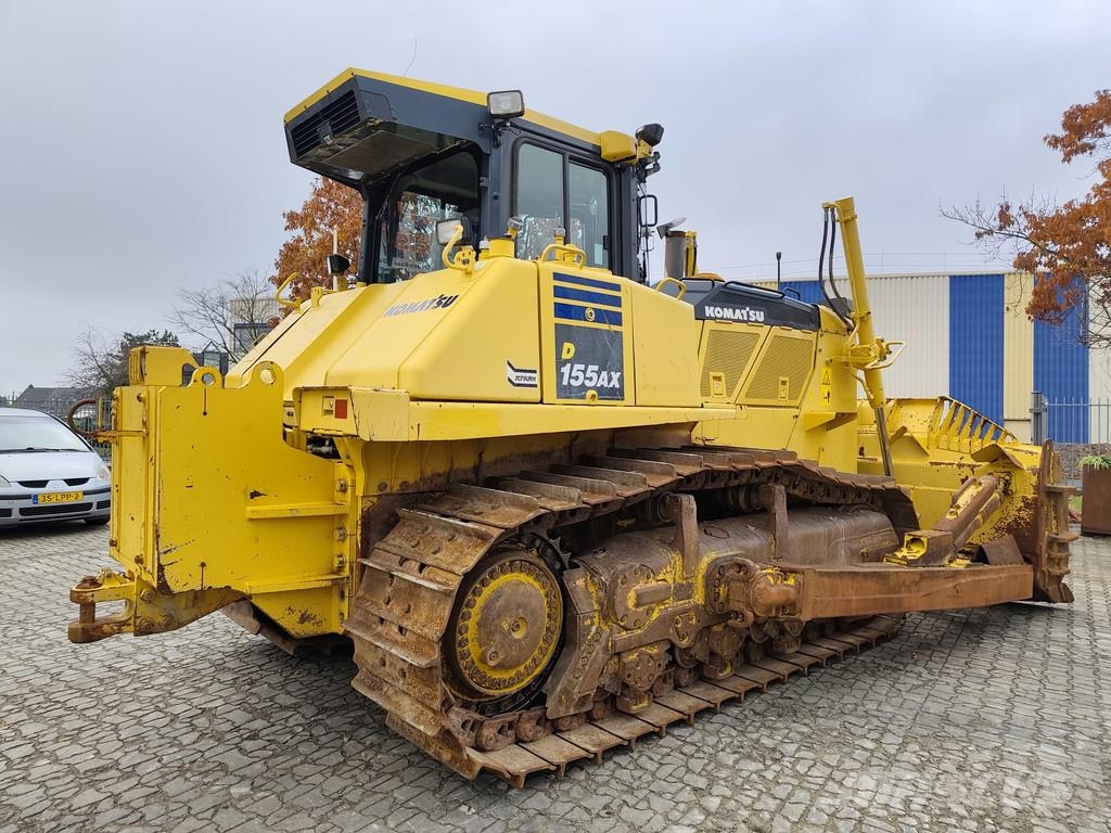 Komatsu D155 AX-8 . Buldožerji goseničarji