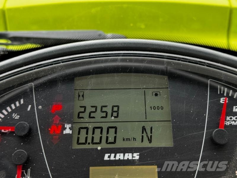 CLAAS AXION 870 CMATIC CEBIS 트랙터