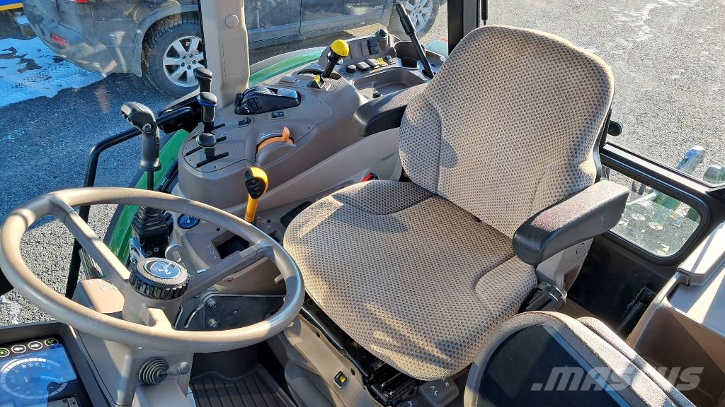 John Deere 6105 MC Tracteur