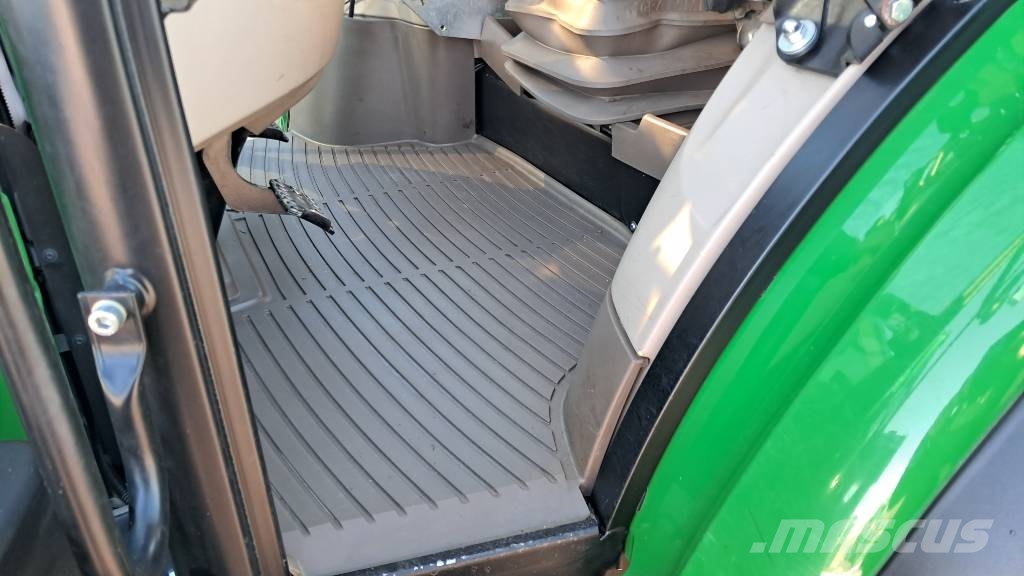 John Deere 6105 MC Tracteur