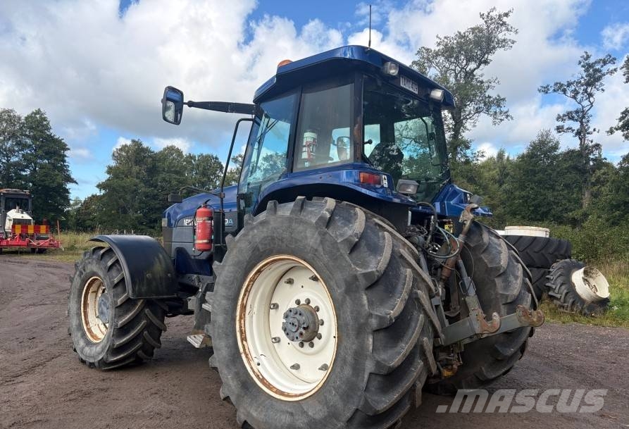 New Holland 8970 A Blue Power Tracteur