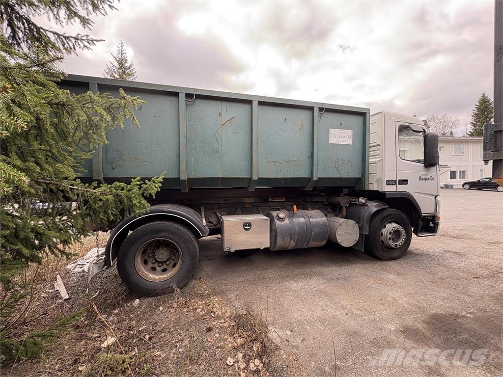 Volvo FM7 Kamioni za podizanje kablova