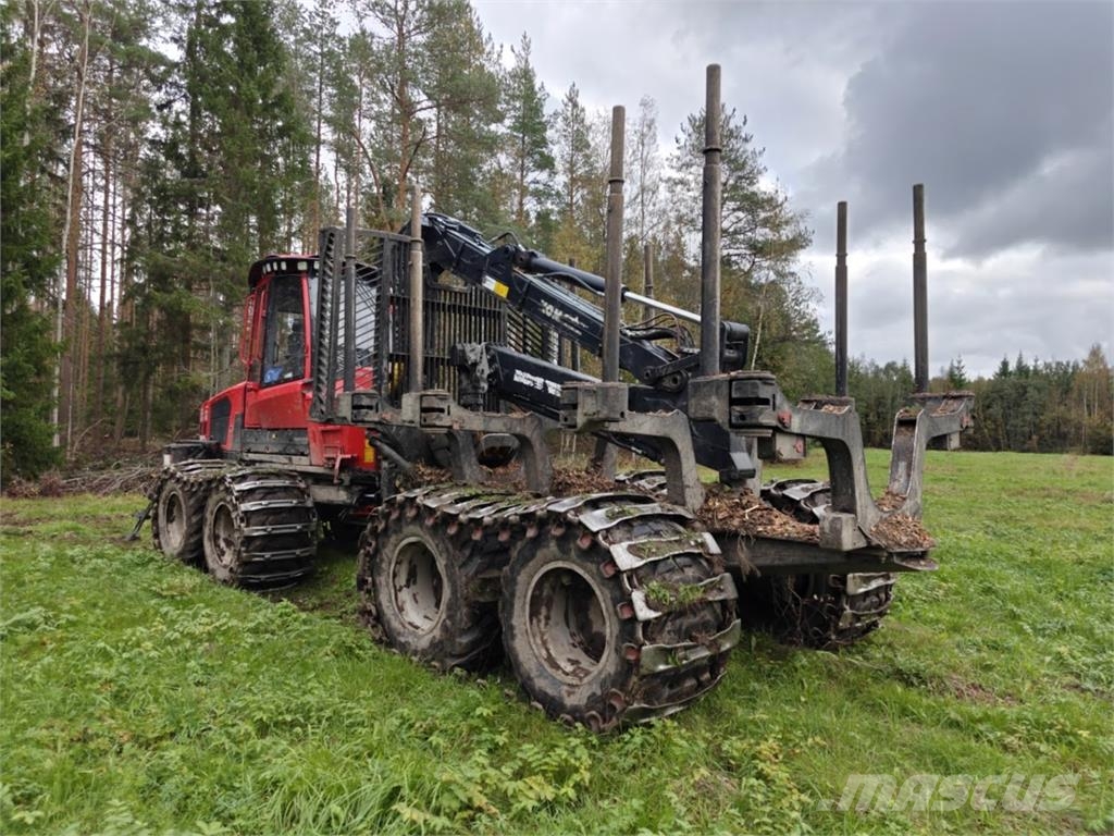 Komatsu XF 855-3 Forvarderi