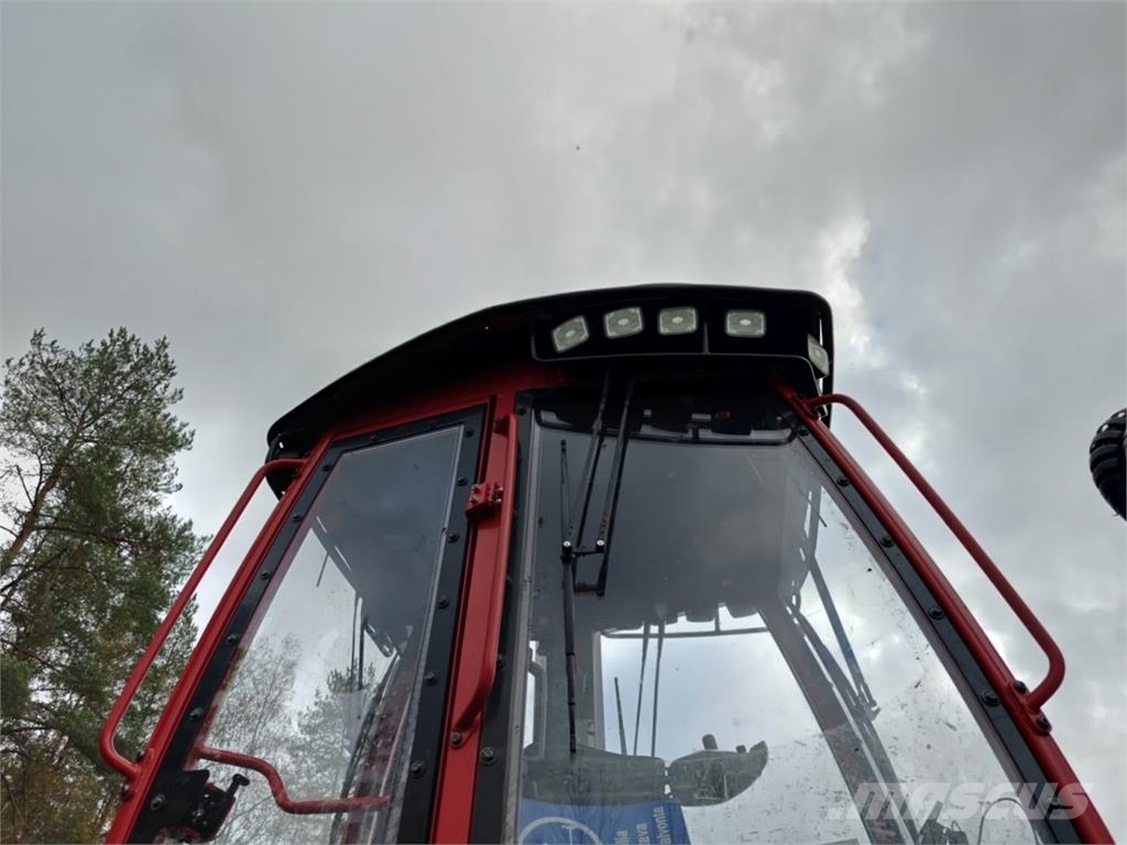 Komatsu XF 855-3 Forvarderi